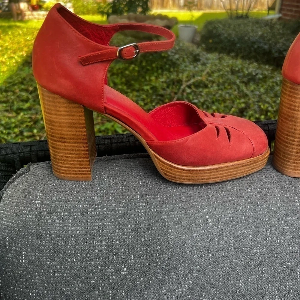 โถ๏ธ Jeffrey Campbellโ๏ธ Star Man Pump Size 10 Red - Picture 6 of 17